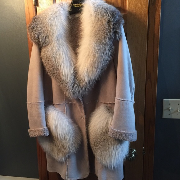 🆕Dennis Basso for Maximilian Fox Shearling🐑coat - Picture 4 of 4